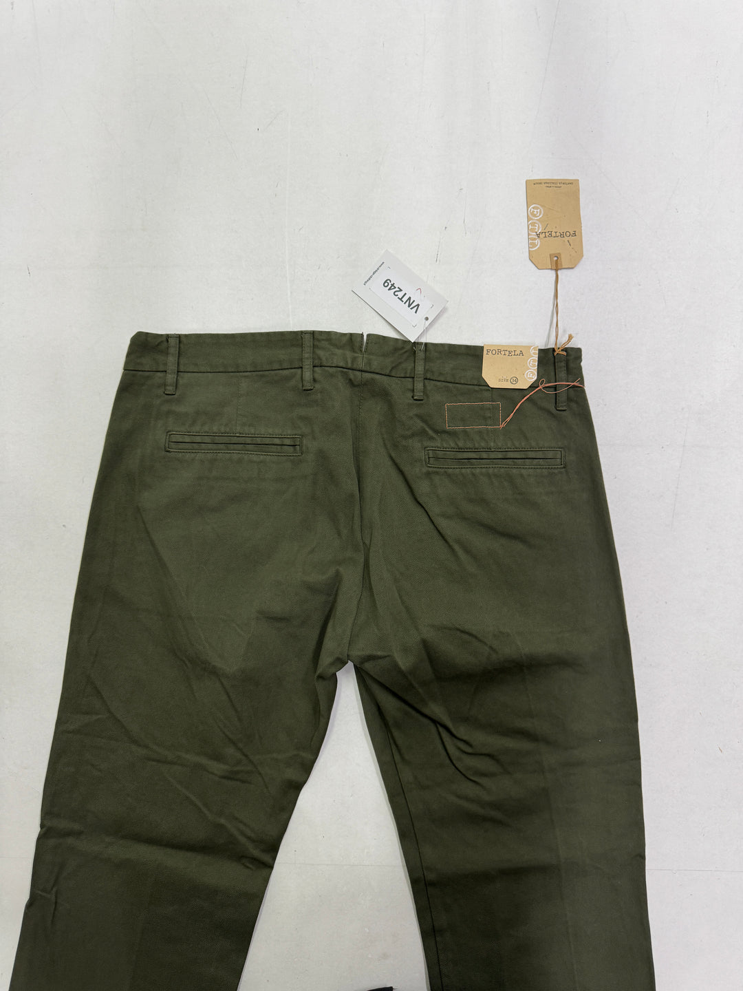 Fortela mod. Piatto cimosa W34 chino pants verde nuovo con cartellino Deadstock