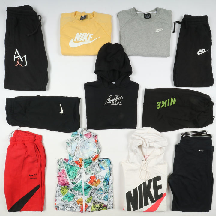 Stock Nike mix box da 45pz mix vintage uomo e donna felpe, maglie e pantaloni